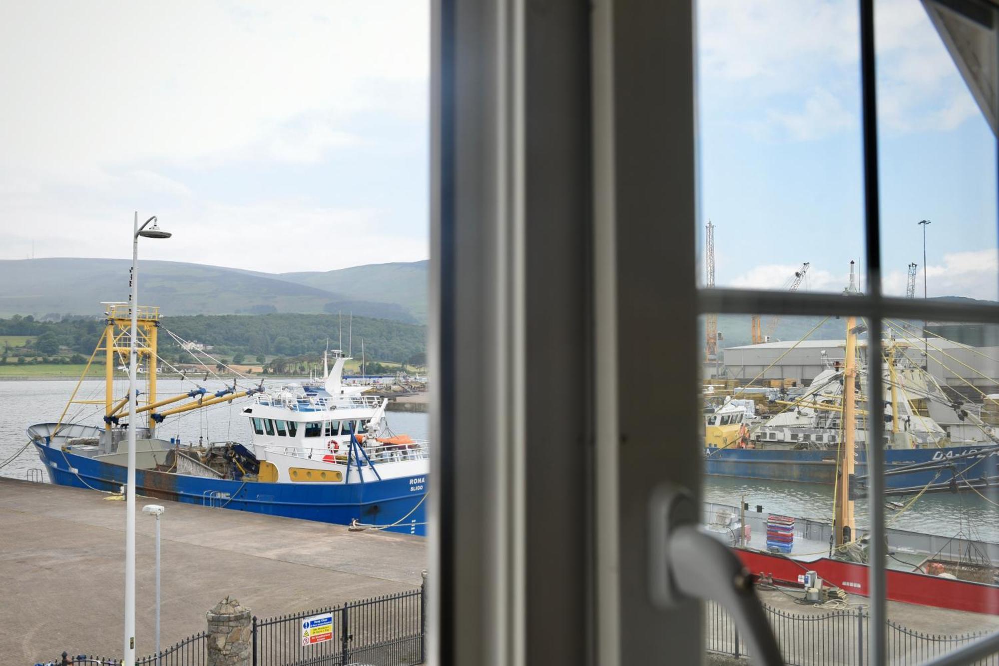 The Lough & Quay Accommodation Town Centre Warrenpoint Eksteriør billede