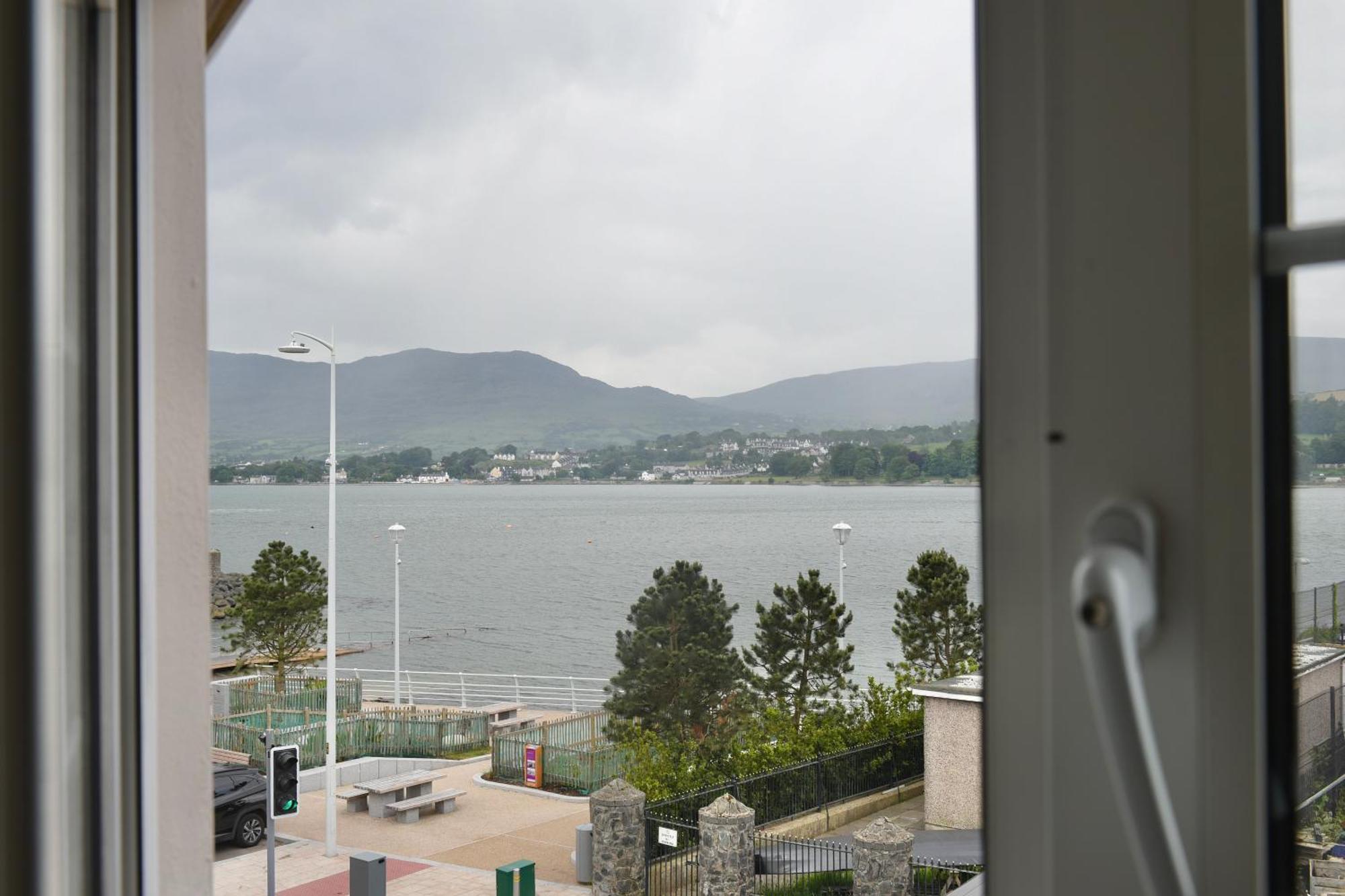 The Lough & Quay Accommodation Town Centre Warrenpoint Eksteriør billede